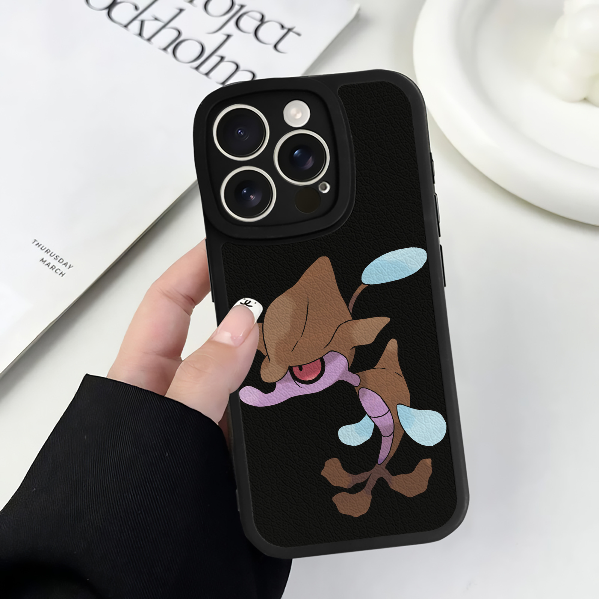 （画像用） ポケットモンスター Pokémon 【iPhone 16シリーズ対応】シリコンスマホケース（レザー調） 材質：シリコン